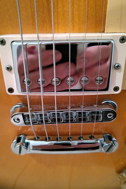 Gibson Les Paul Standard（ピアノ・楽器・PA機材）の商品画像 - 査定依頼日：2025年12月23日 - 最高査定価格：250,000円