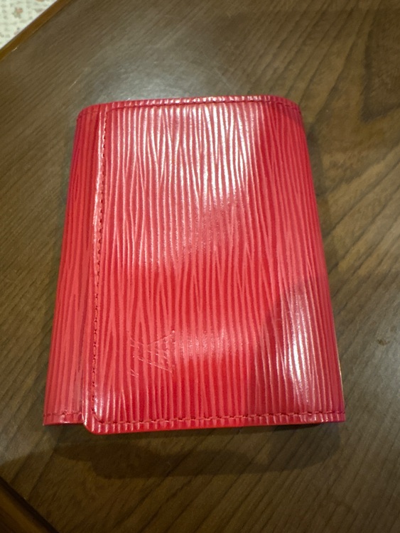 ルイヴィトン エピ （ブランドバッグ）の商品画像 - 査定依頼日：2025年11月28日 - 最高査定価格：20,000円