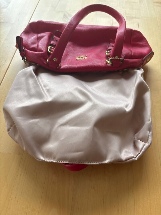 その他 コーチ （ブランドバッグ）の商品画像 - 査定依頼日：2025年5月16日 - 最高査定価格：3,000円