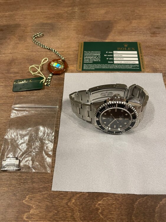 ロレックス サブマリーナー 14060（高級時計）の商品画像 - 査定依頼日：2025年1月29日 - 最高査定価格：1,350,000円