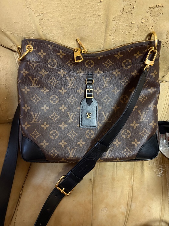 オデオンMM（ブランドバッグ）の商品画像 - 査定依頼日：2025年9月29日 - 最高査定価格：210,000円