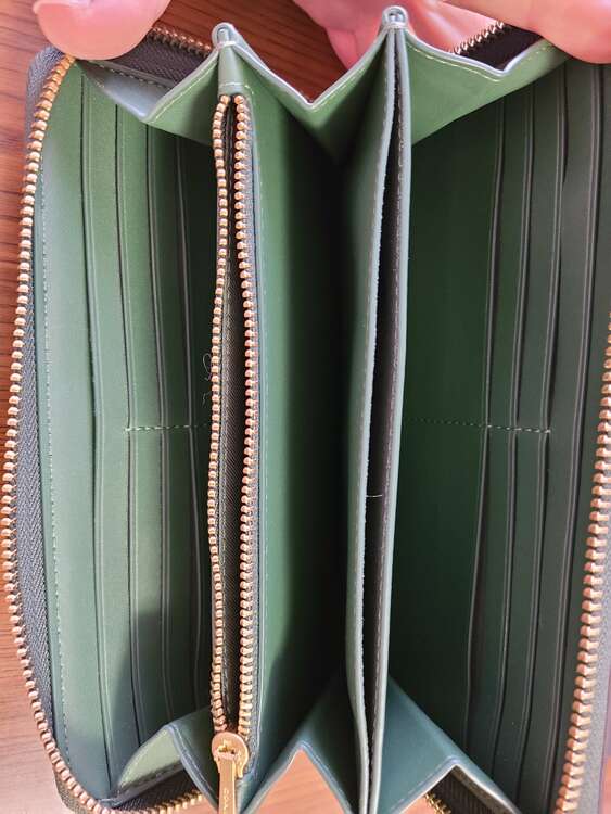 CR548（ブランド財布・小物）の商品画像 - 査定依頼日：2025年5月8日 - 最高査定価格：1,500円