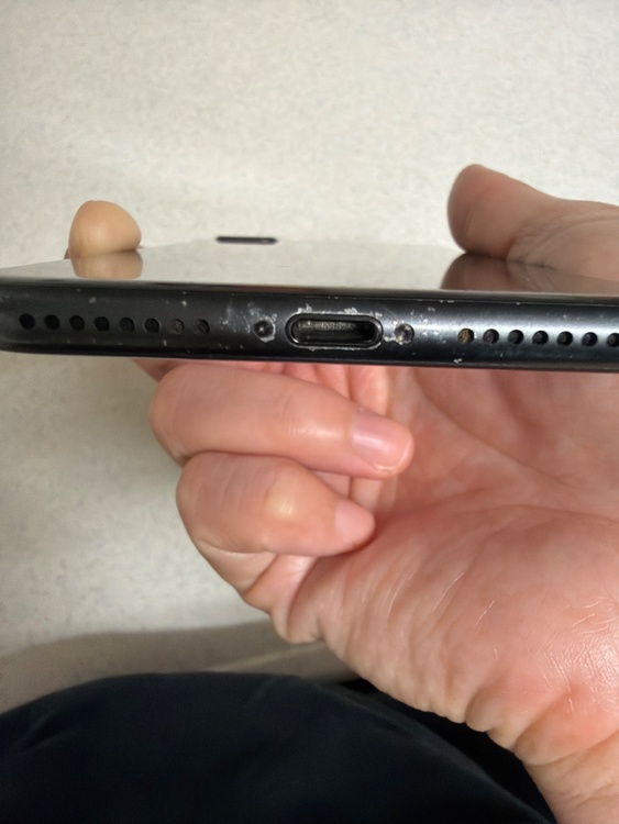 iPhone 8 plus（スマホ）の商品画像 - 査定依頼日：2026年7月12日 - 最高査定価格：4,500円