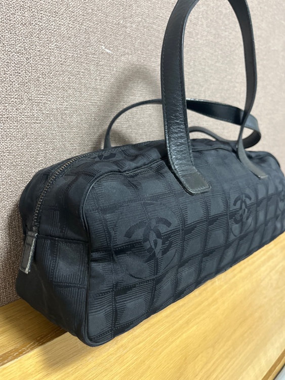 ニュートラベルライン　ミニボストン（ブランドバッグ）の商品画像 - 査定依頼日：2026年5月13日 - 最高査定価格：70,000円