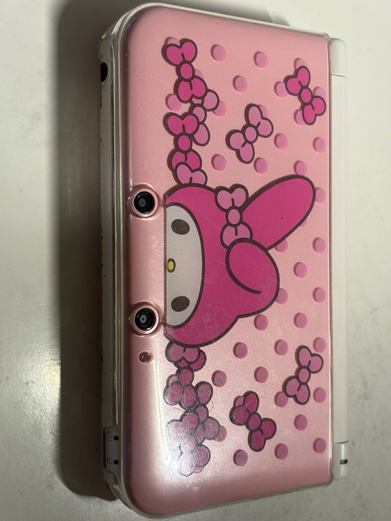 3DSLL（ゲーム機本体・ゲームソフト）の商品画像 - 査定依頼日：2025年9月13日 - 最高査定価格：7,200円