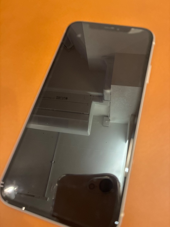 iPhone iPhoneXR 128GB Softbank（スマホ）の商品画像 - 査定依頼日：2026年10月10日 - 最高査定価格：14,500円