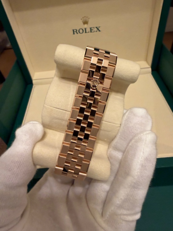 ロレックス その他 12733（高級時計）の商品画像 - 査定依頼日：2026年3月31日 - 最高査定価格：10,250,000円