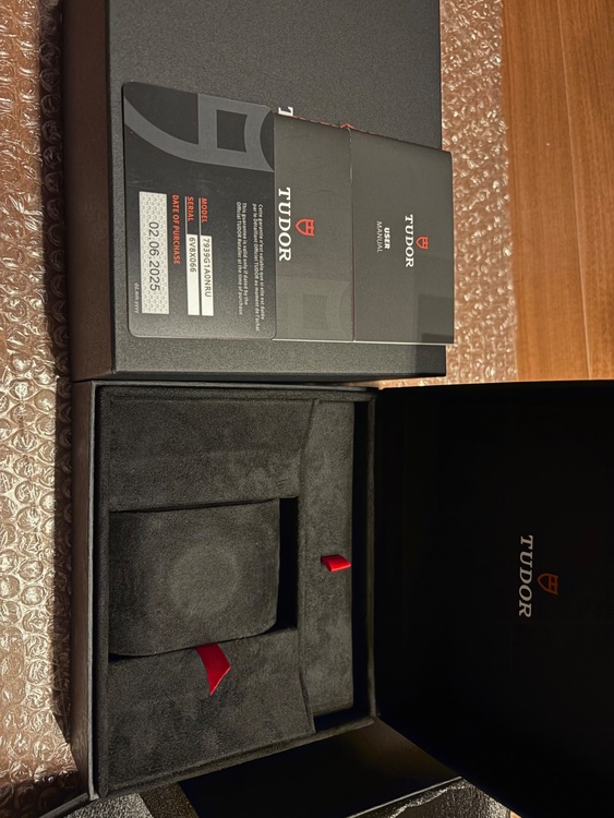 チューダー ブラックベイ （高級時計）の商品画像 - 査定依頼日：2025年11月23日 - 最高査定価格：520,000円