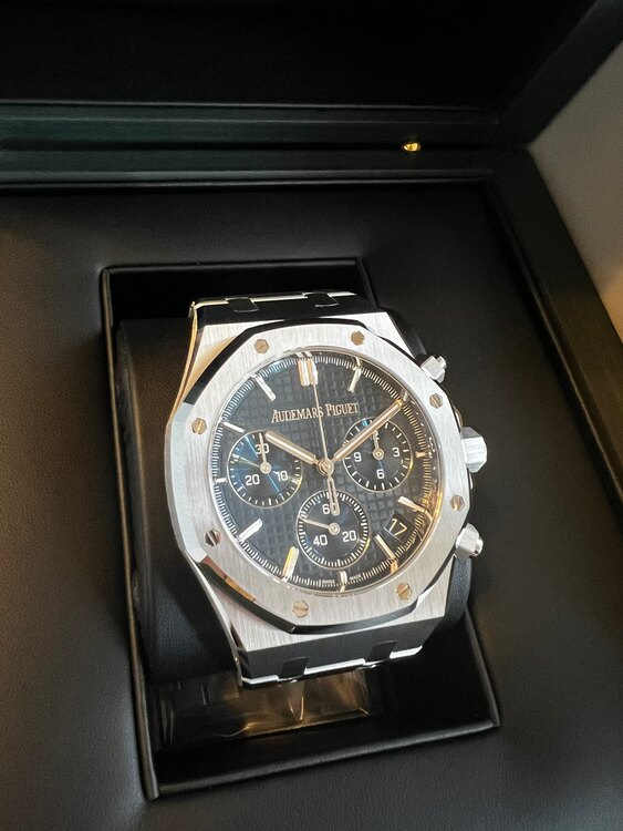 オーデマピゲ ロイヤルオーク （高級時計）の商品画像 - 査定依頼日：2025年1月23日 - 最高査定価格：7,700,000円