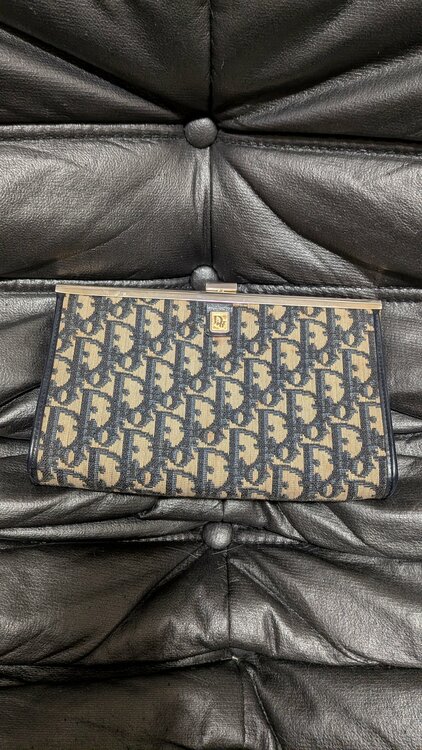 クラッチバッグ　トロリー（ブランドバッグ）の商品画像 - 査定依頼日：2026年2月12日 - 最高査定価格：8,000円