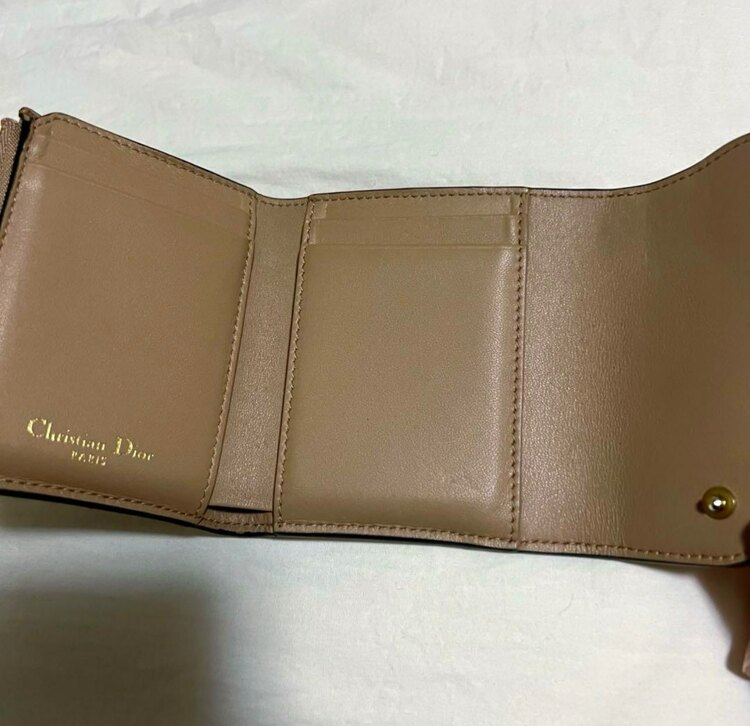 ディオール  （ブランドバッグ）の商品画像 - 査定依頼日：2025年1月19日 - 最高査定価格：8,000円