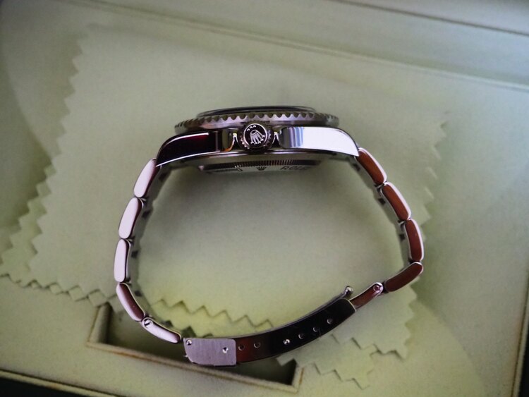 ロレックス シードゥエラー 1660（高級時計）の商品画像 - 査定依頼日：2025年1月29日 - 最高査定価格：1,280,000円