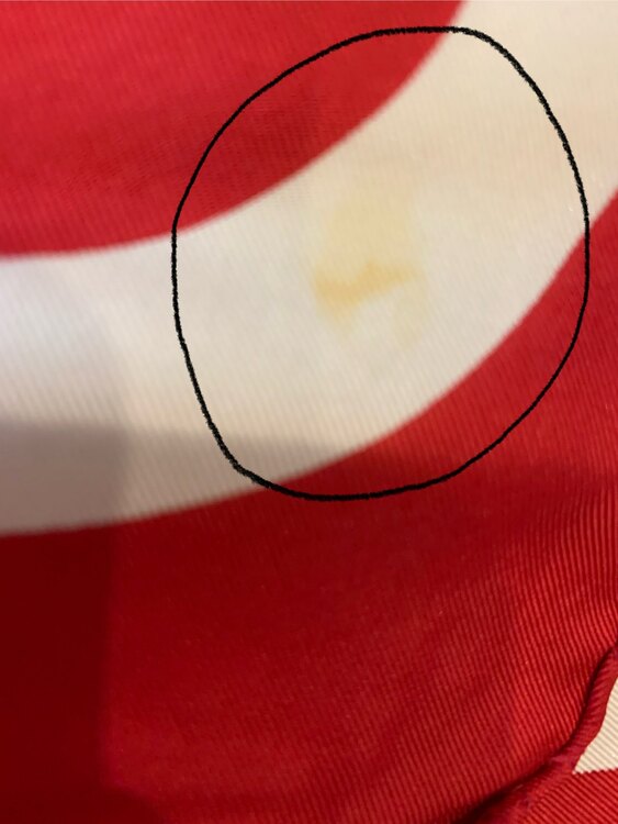 CHANELスカーフシルク80✖️80 （古着・ファッション）の商品画像 - 査定依頼日：2025年3月6日 - 最高査定価格：7,000円