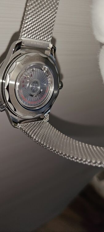 ダイバーズ300（高級時計）の商品画像 - 査定依頼日：2025年10月30日 - 最高査定価格：740,000円