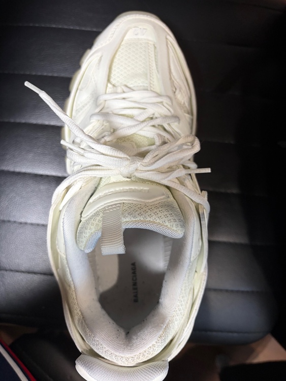 バレンシアガ  （ブランドバッグ）の商品画像 - 査定依頼日：2025年12月12日 - 最高査定価格：25,000円