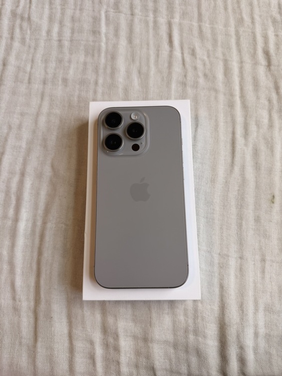 iPhone 15 Pro 128GB ナチュラルチタニウム SIMフリー（スマホ）の商品画像 - 査定依頼日：2026年5月6日 - 最高査定価格：85,000円