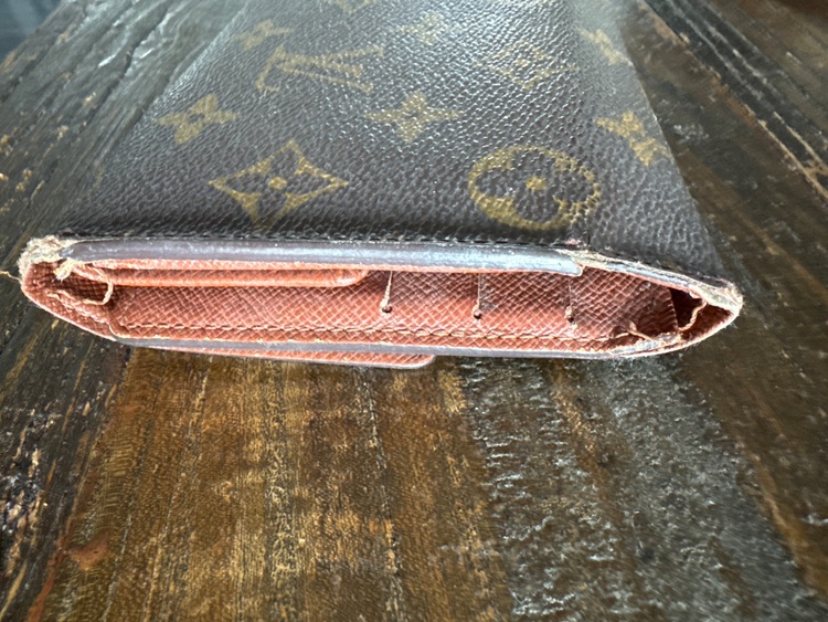 ルイヴィトン モノグラム （ブランドバッグ）の商品画像 - 査定依頼日：2026年1月27日 - 最高査定価格：16,000円