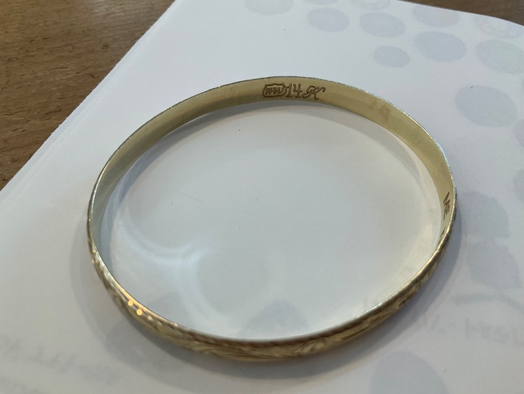 ハワイアンバングル（金・貴金属）の商品画像 - 査定依頼日：2025年10月18日 - 最高査定価格：200,000円