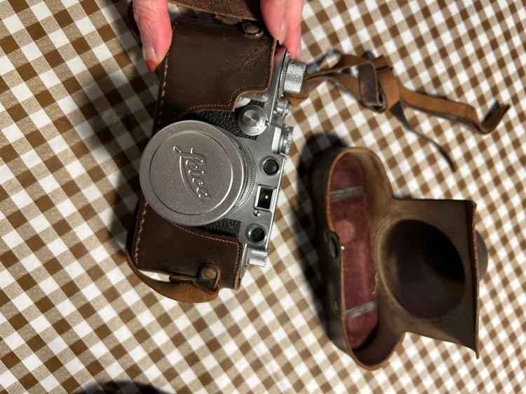 Leica IIIf Red Dial Synchro （カメラ）の商品画像 - 査定依頼日：2025年10月15日 - 最高査定価格：55,000円