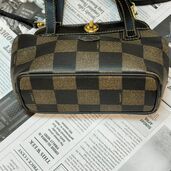 ショルダーバッグ（ブランドバッグ）の商品画像 - 査定依頼日：2025年8月9日 - 最高査定価格：40,000円