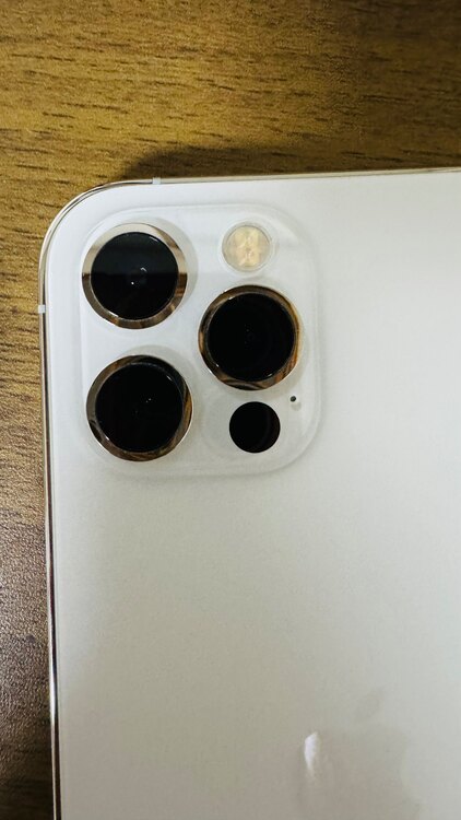 iPhone 12 Pro 256GB Softbank（スマホ）の商品画像 - 査定依頼日：2025年5月4日 - 最高査定価格：42,000円