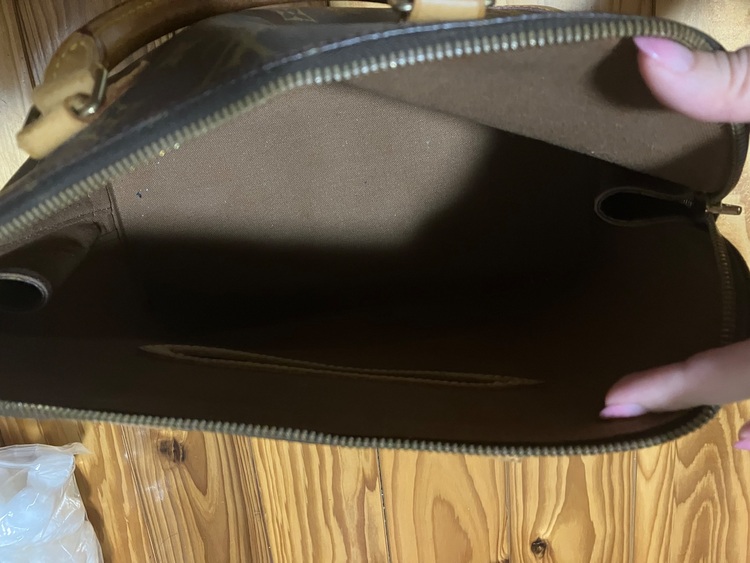 ルイヴィトン アルマ （ブランドバッグ）の商品画像 - 査定依頼日：2025年11月26日 - 最高査定価格：60,000円