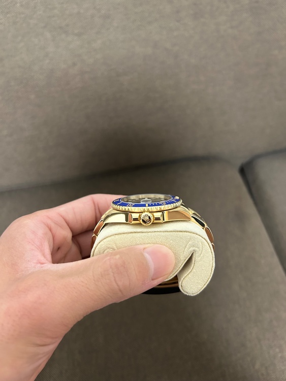 ロレックス サブマリーナー 116618l（高級時計）の商品画像 - 査定依頼日：2025年12月29日 - 最高査定価格：5,000,000円