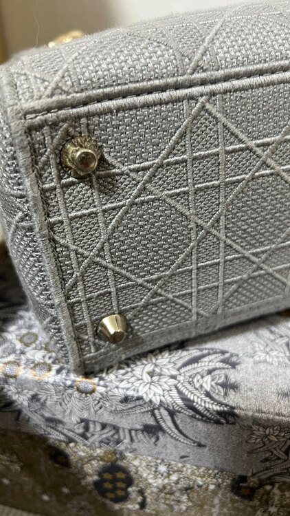 レディディオール（ブランドバッグ）の商品画像 - 査定依頼日：2025年2月16日 - 最高査定価格：170,000円