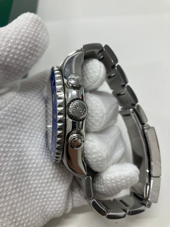 ヨットマスターⅡ（高級時計）の商品画像 - 査定依頼日：2022年9月17日 - 最高査定価格：2,150,000円