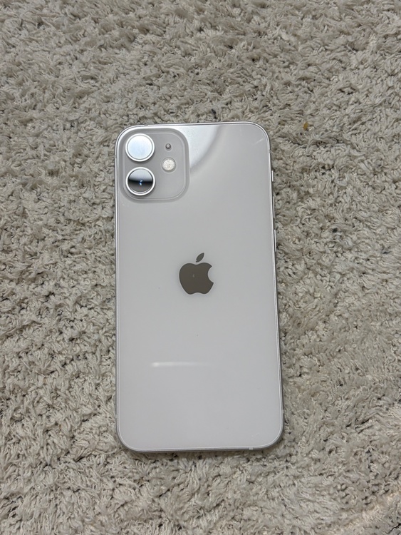 iPhone 12 mini 128GB SIMフリー（スマホ）の商品画像 - 査定依頼日：2026年4月13日 - 最高査定価格：24,000円