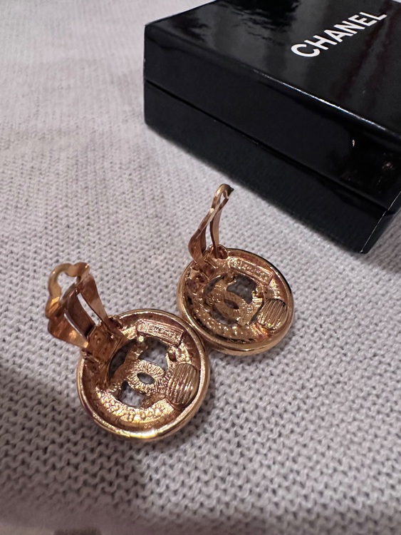シャネル　ゴールドメッキピアス（金・貴金属）の商品画像 - 査定依頼日：2025年9月25日 - 最高査定価格：30,000円