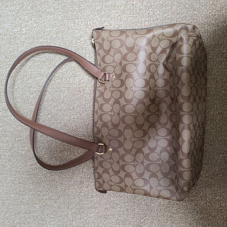 コーチ（ブランドバッグ）の商品画像 - 査定依頼日：2026年2月11日 - 最高査定価格：4,000円