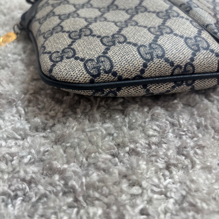 オールドグッチ　ショルダーバッグ（ブランドバッグ）の商品画像 - 査定依頼日：2025年7月4日 - 最高査定価格：10,000円