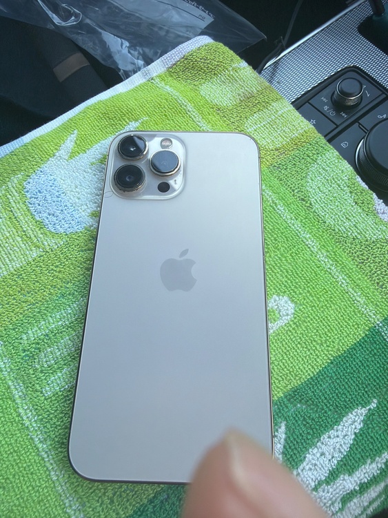 iPhone 13 Pro Max 256GB Softbank（スマホ）の商品画像 - 査定依頼日：2026年3月8日 - 最高査定価格：61,000円