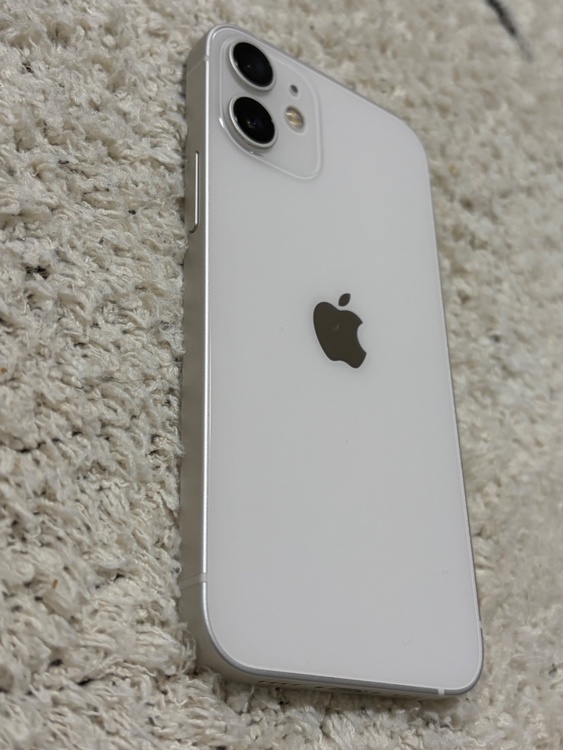 iPhone 12 mini 128GB SIMフリー（スマホ）の商品画像 - 査定依頼日：2026年4月13日 - 最高査定価格：24,000円