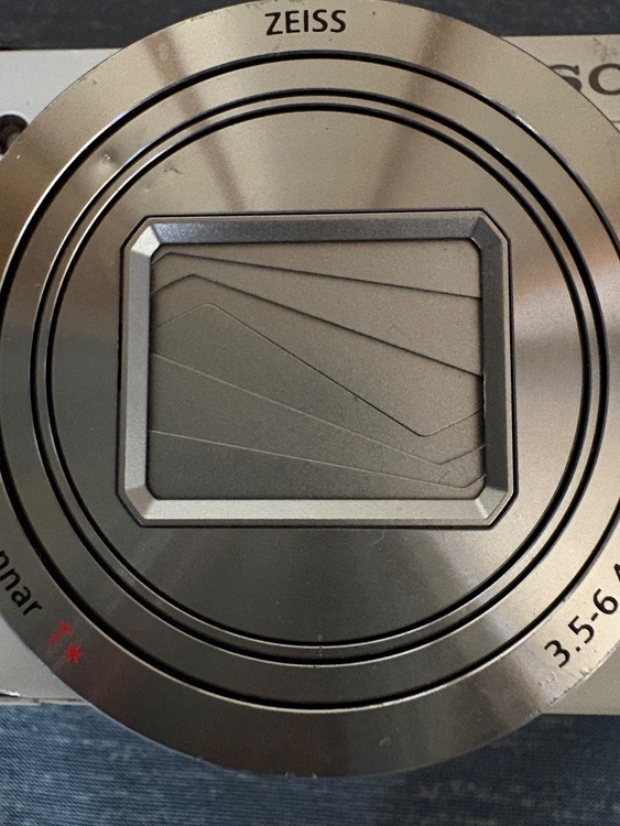 DSC-WX500（カメラ）の商品画像 - 査定依頼日：2026年7月27日 - 最高査定価格：28,000円