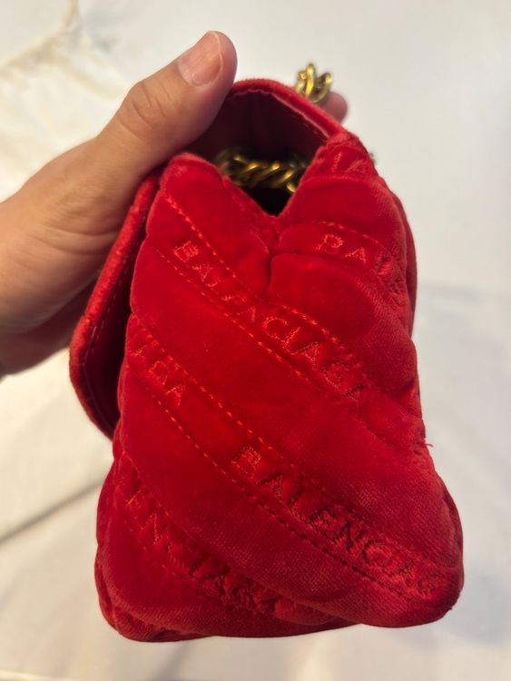 チェーンショルダーバッグ（ブランドバッグ）の商品画像 - 査定依頼日：2025年8月13日 - 最高査定価格：50,000円