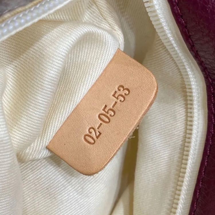 その他 クロエ （ブランドバッグ）の商品画像 - 査定依頼日：2025年8月16日 - 最高査定価格：30,000円