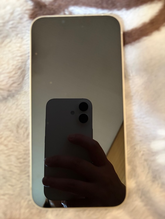 iPhone iPhone 13 128GB Softbank（スマホ）の商品画像 - 査定依頼日：2026年6月19日 - 最高査定価格：32,500円