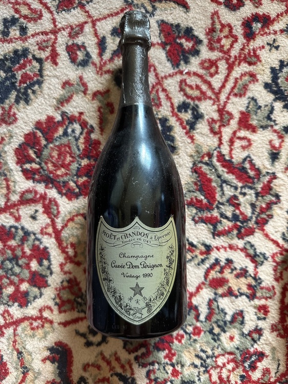 シャンパン ドン・ペリニヨン （お酒）の商品画像 - 査定依頼日：2025年9月29日 - 最高査定価格：25,000円