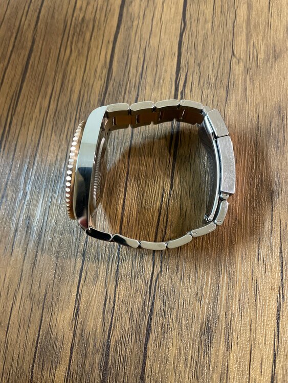 GMTマスター2 コンビ エバーローズゴールド（高級時計）の商品画像 - 査定依頼日：2025年5月23日 - 最高査定価格：2,450,000円