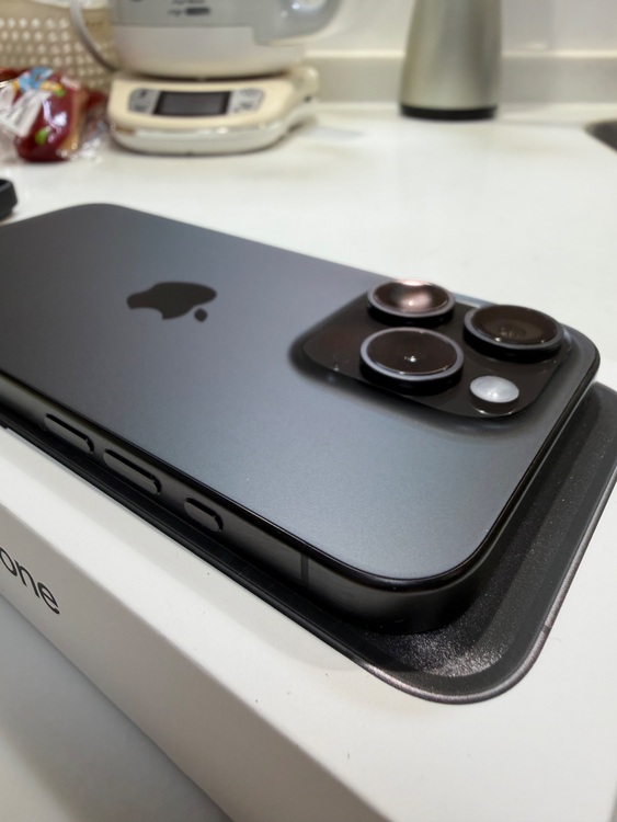 iPhone 15 Pro 128GB SIMフリー（スマホ）の商品画像 - 査定依頼日：2025年9月22日 - 最高査定価格：100,000円