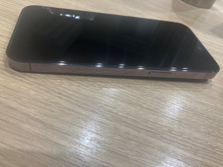 iPhone iPhone 14 Pro Max 256GB au（スマホ）の商品画像 - 査定依頼日：2026年9月23日 - 最高査定価格：86,000円