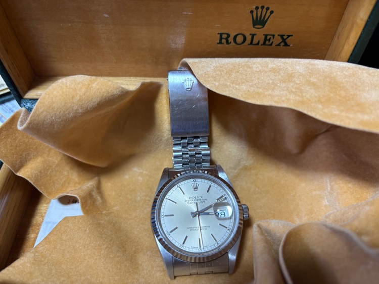 ロレックス デイトジャスト 1623（高級時計）の商品画像 - 査定依頼日：2026年2月19日 - 最高査定価格：900,000円