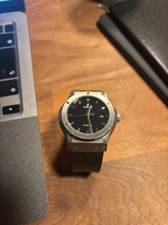 ウブロ クラシックフュージョン 542.NX.1270.RX（高級時計）の商品画像 - 査定依頼日：2025年10月11日 - 最高査定価格：560,000円