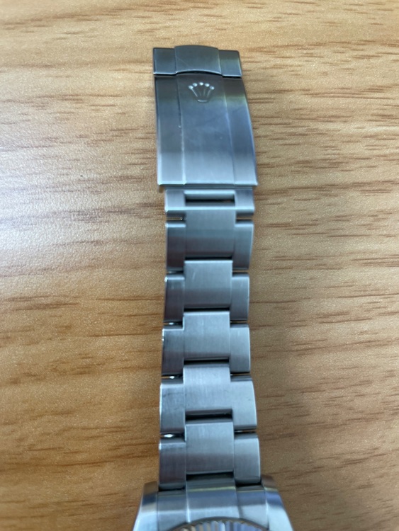 ロレックス エアキング 114234G（高級時計）の商品画像 - 査定依頼日：2025年10月27日 - 最高査定価格：900,000円