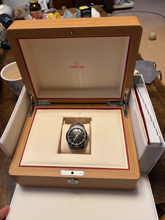 シーマスター 300 コーアクシャル マスター クロノメーター（高級時計）の商品画像 - 査定依頼日：2026年2月8日 - 最高査定価格：650,000円