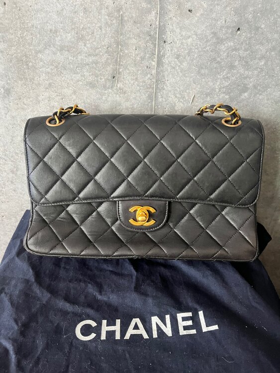 シャネル マトラッセ （ブランドバッグ）の商品画像 - 査定依頼日：2025年1月31日 - 最高査定価格：400,000円