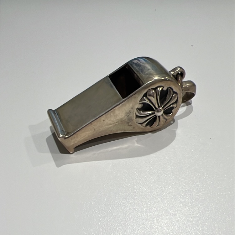 Chrome Hearts Tiny Whistle Charm CH Plus（古着・ファッション）の商品画像 - 査定依頼日：2025年9月5日 - 最高査定価格：170,000円