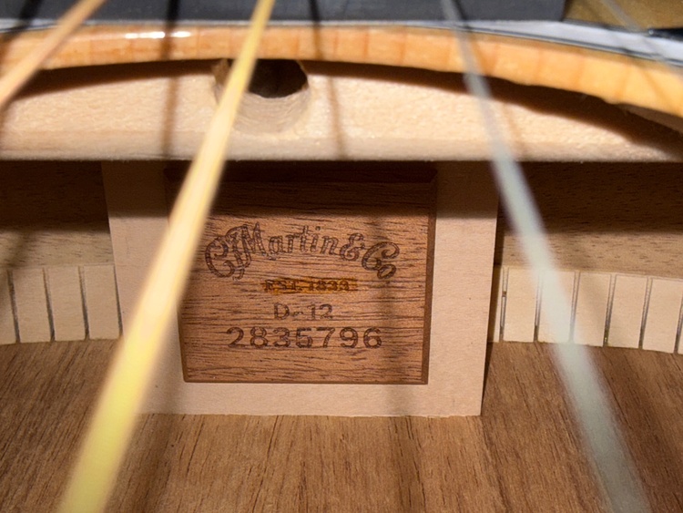 D-12E koa（ピアノ・楽器・PA機材）の商品画像 - 査定依頼日：2026年3月30日 - 最高査定価格：90,000円